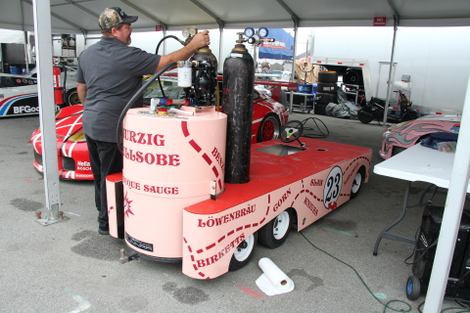 Team Gunnar’s pit support cart, dressed up for Pig-mania.